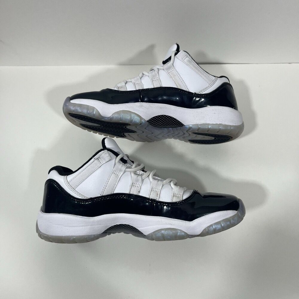 Size 4Y / 5.5 W - Air Jordan 11 Retro Low Emerald - Picture 3 of 7